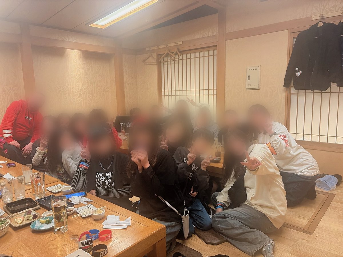 昨日楽しすぎた〜🔥
ネタバレなるから、あんまり書かれへんけど、とりあえず最高でした！！！
今日、名古屋行かれる方も楽しんできてね〜🙌🏻
#theagul #ワンマンツアー
<a href="/the_agul_jp/">THE AGUL</a> <a href="/UsK_the_agul/">祐亮-yusuke- THE AGUL</a> <a href="/Ken_the_agul/">ケン/岸本賢一/THEAGUL</a>