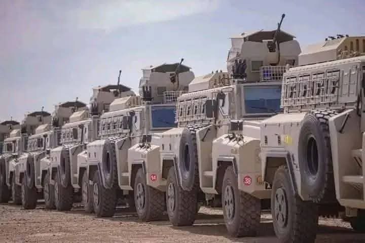 #Mali 🇲🇱🚚
Les Forces Armées Maliennes(#FAMa)ont officiellement réceptionné une nouvelle cargaison de matériel militaire lourd Ce renforcement capacitaire vise à intensifier la lutte contre le terrorisme et à consolider la souveraineté nationale sur l'ensemble du territoire