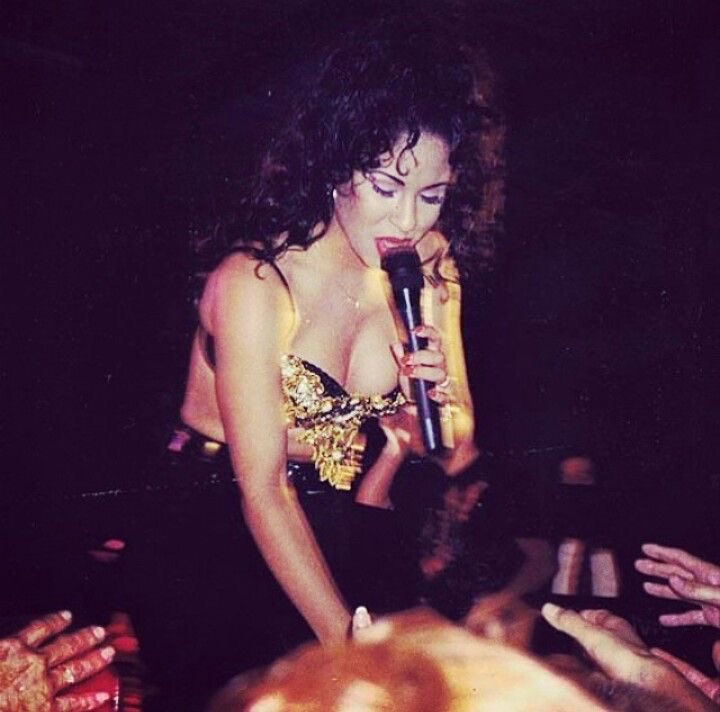 it’s Selena! tweet media