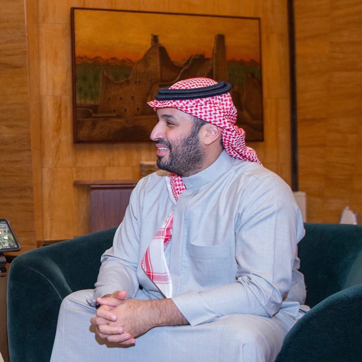 <a href="/AzizbagBag/">عبدالعزيز أحمد بغلف🇸🇦</a> في #ذكرى_البيعة_التاسعة  لسمو #ولي__العهد
محمد بن سلمان حفظه الله
نجدد الولاء والوفاء لقيادةٍ صنعت مرحلةً جديدة من الطموح والإنجاز
ورسمت للمملكة طريقًا نحو مستقبلٍ أقوى وأكثر ازدهارًا.
حفظ الله المملكة العربية السعودية، وأدام عزها وأمنها تحت قيادتها الحكيمة. 🇸🇦
<a href="/AzizbagBag/">عبدالعزيز أحمد بغلف🇸🇦</a>