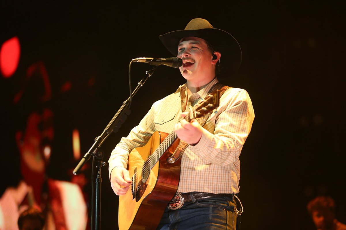 Country To Country Belfast tweet media