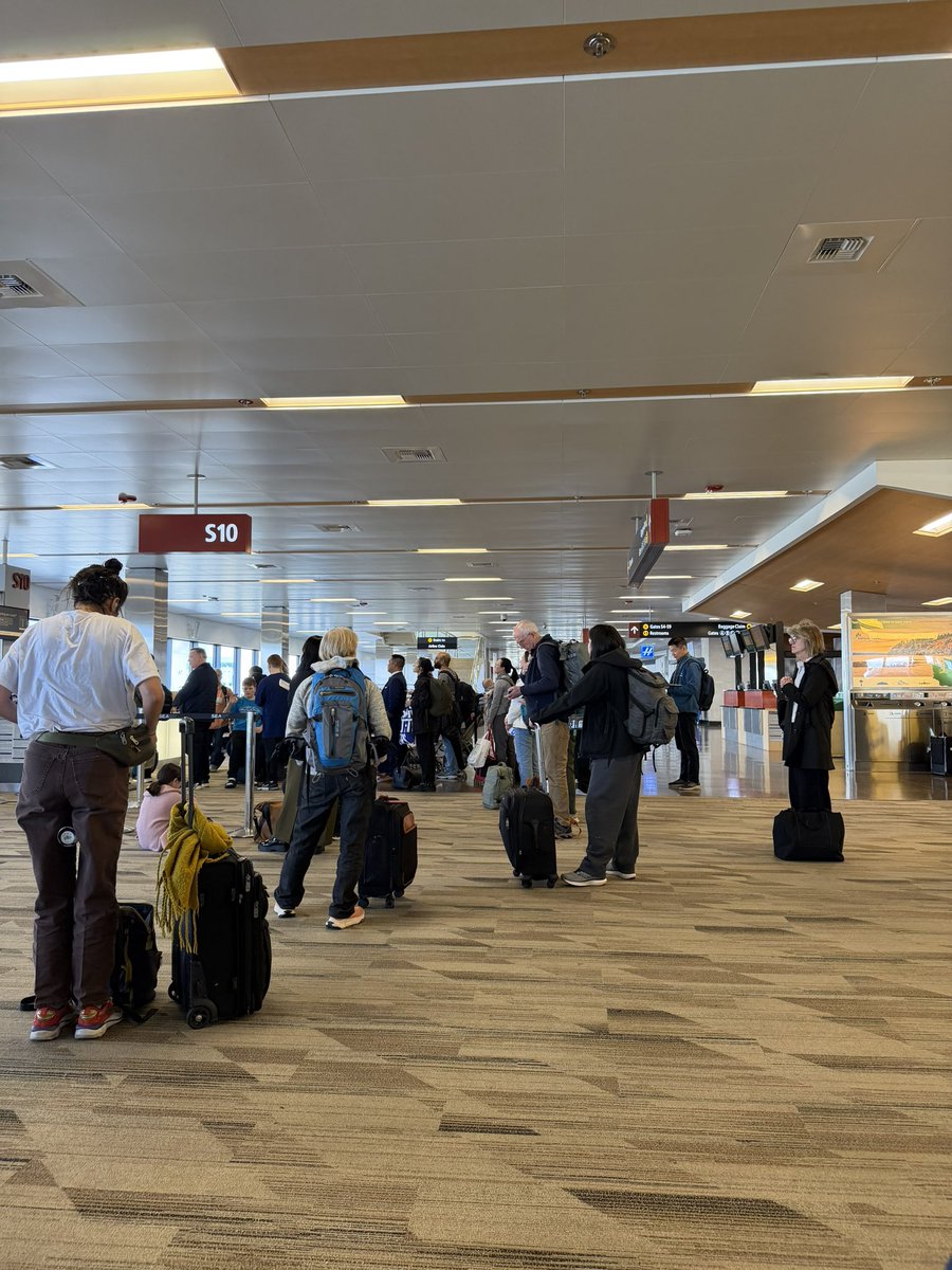 whitecloudrange's tweet photo. @Delta you can’t just cancel a large flight when you only have oversold alternatives on tiny planes and just put blinders on and tell passengers to figure it out. This is insane! https://t.co/OIPhhkrv21