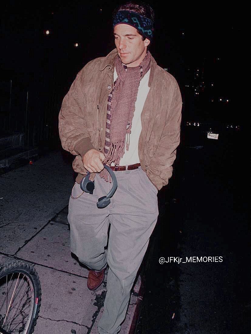 "He was a regular guy," said Jason Sachs, a TriBeCa picture framer who first encountered John at the Square Diner on Leonard Street.

Join my Telegram channel to read the full story: t.me/TheCamelotEraC…