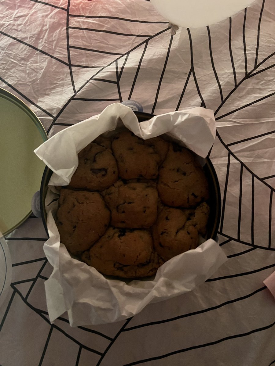 mxuskan's tweet photo. #devouring https://t.co/5U5X8wVFnL
