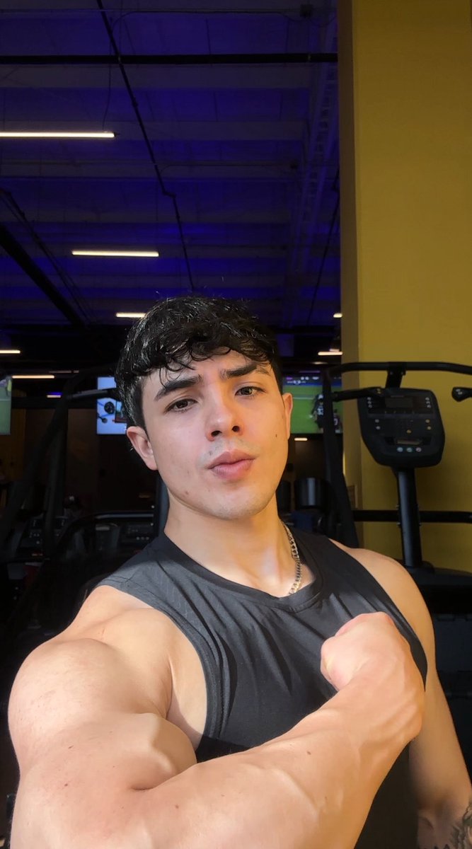 Trasnochado pero entrenando 😅