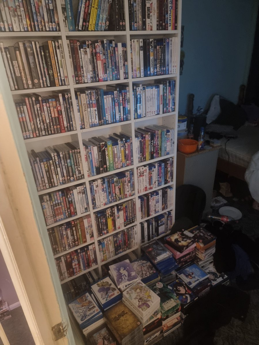 CSI_Collector's tweet photo. @ravenalternativ I've been collecting anime for 13 years and I don't think I've enough boxsets https://t.co/TfD5jz6Zfv