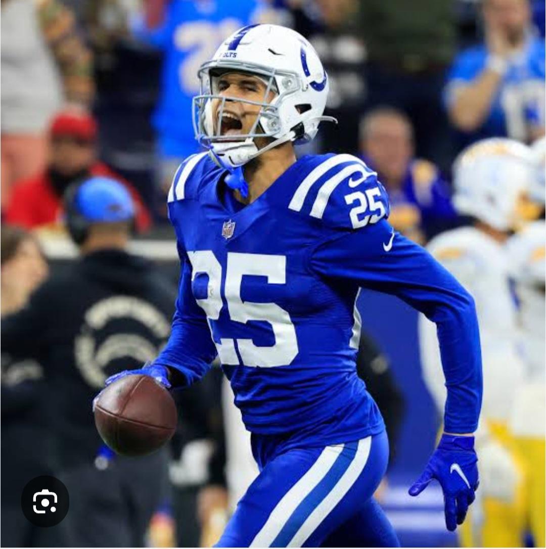 macabi3059's tweet image. @SeahawksForever Dan, I read something interesting from Joel Erickson). He mentioned Lou Anarumo valued Rodney Thomas because playing him allowed Cam Bynum to move around: box, slot, TE matchups. Basically a flexibility piece in the chess game.
What intrigues me is this: at Yale