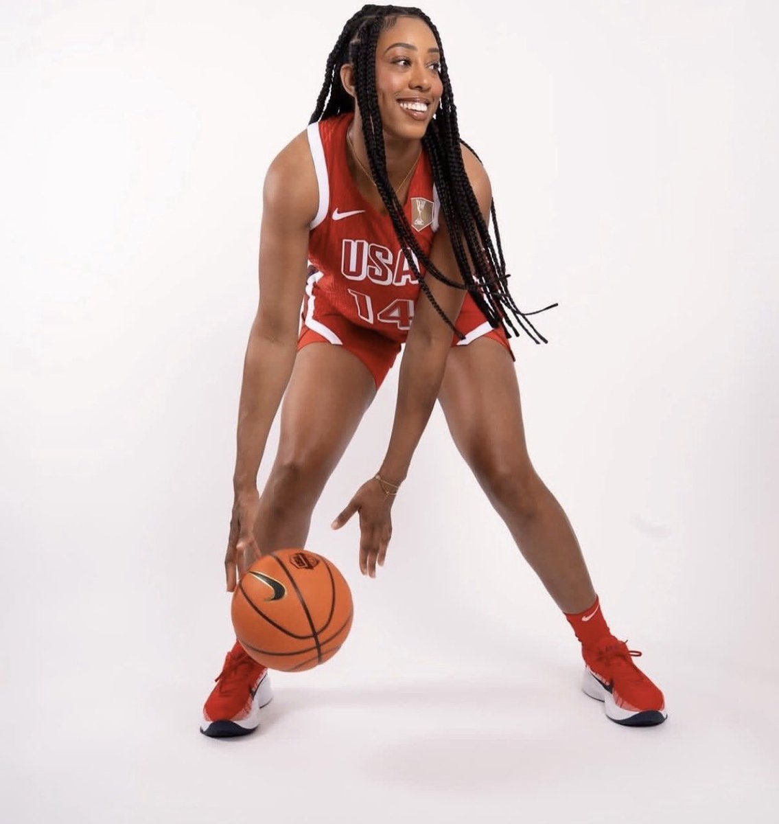 valkyriesreport's tweet image. Monique Billings  🇺🇸 USA def Italy 93-59

Only 5:43 of playing time, but she made the most of every second.

• 4 Points
• 3 Rebounds
• 1 Block

High motor, active on the glass, and protecting the rim. Always ready when her number gets called. 💪🏾🏀

#TeamUSA #MoniqueBillings