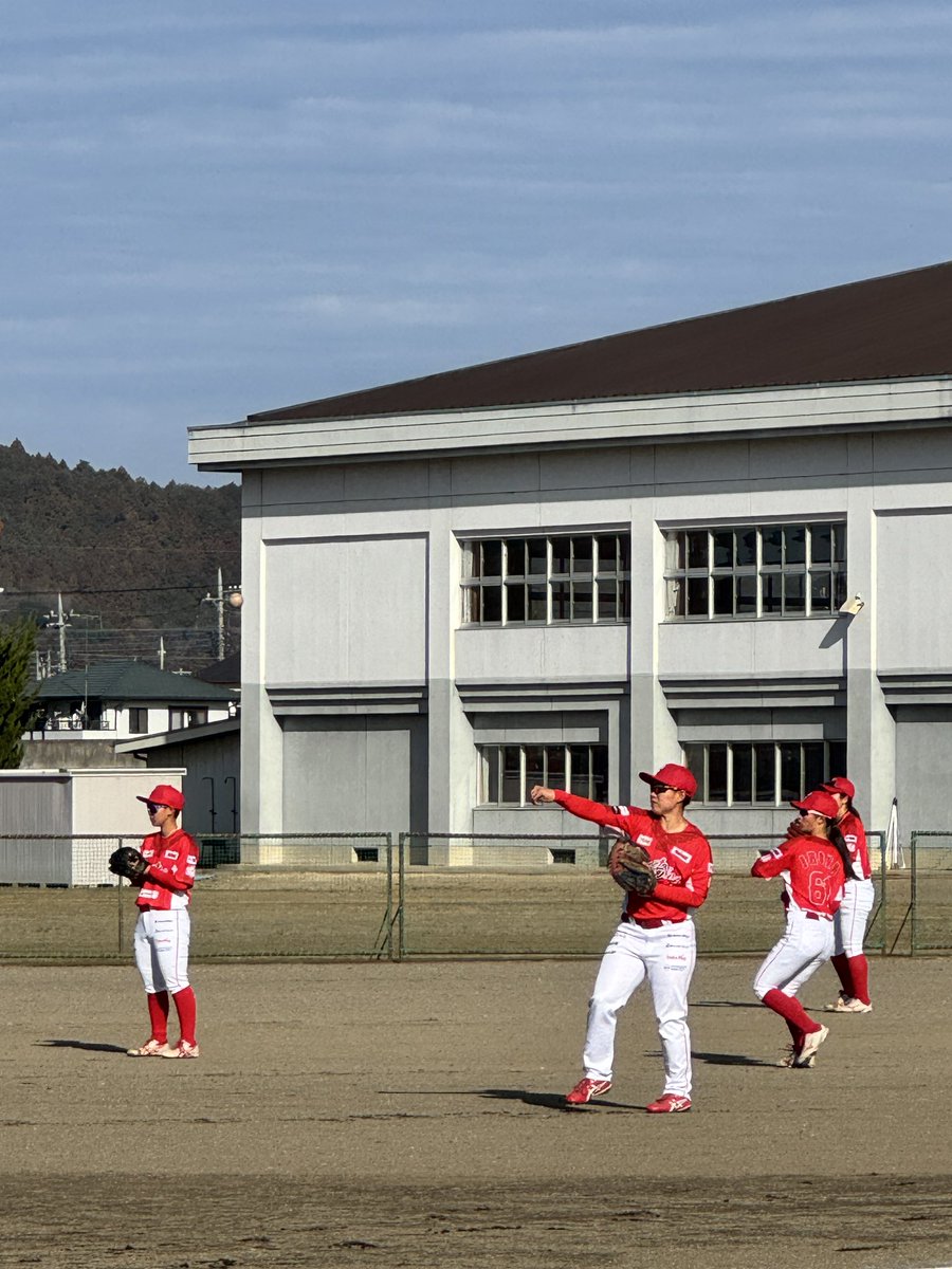 サンブレイズ女子野球 tweet media