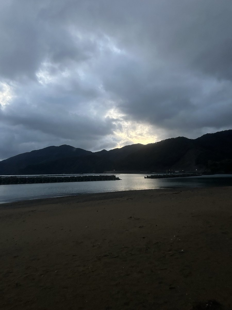 昨日は友人に誘われて
小浜で一泊

また、太りました

今から痩せるために
琵琶湖半周以下を
自転車でライドしてきます