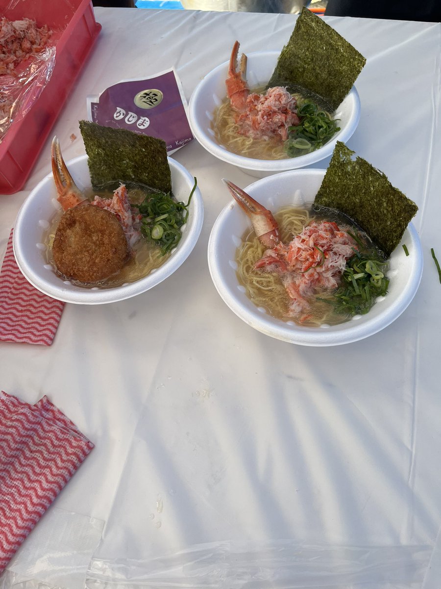 menyatryjin's tweet photo. 試食！
かじまのカニたっぷりコロッケ乗せは扱っていません。(コロッケはかじまテントで買ってください) https://t.co/kg1nAMkcx4