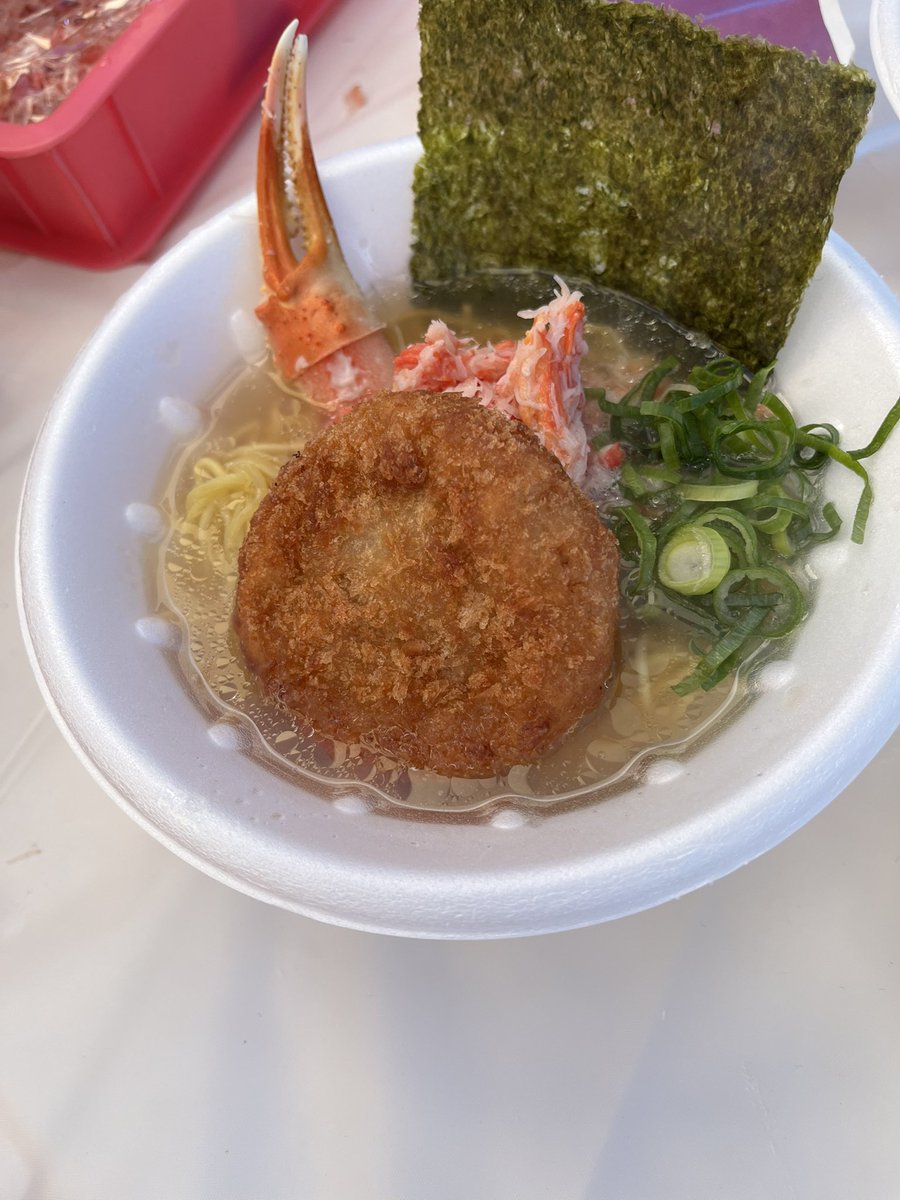 menyatryjin's tweet photo. 試食！
かじまのカニたっぷりコロッケ乗せは扱っていません。(コロッケはかじまテントで買ってください) https://t.co/kg1nAMkcx4