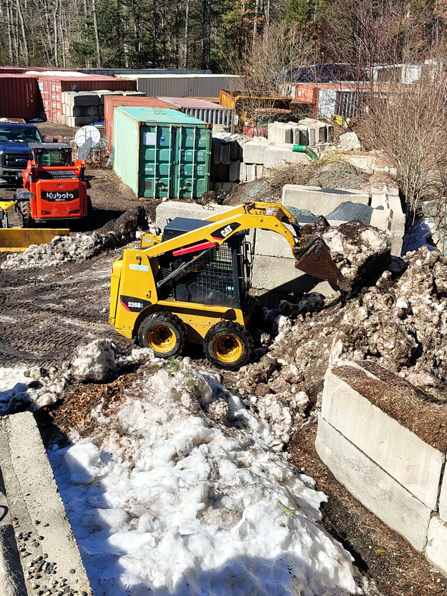 Still digging out my yard 😅😅