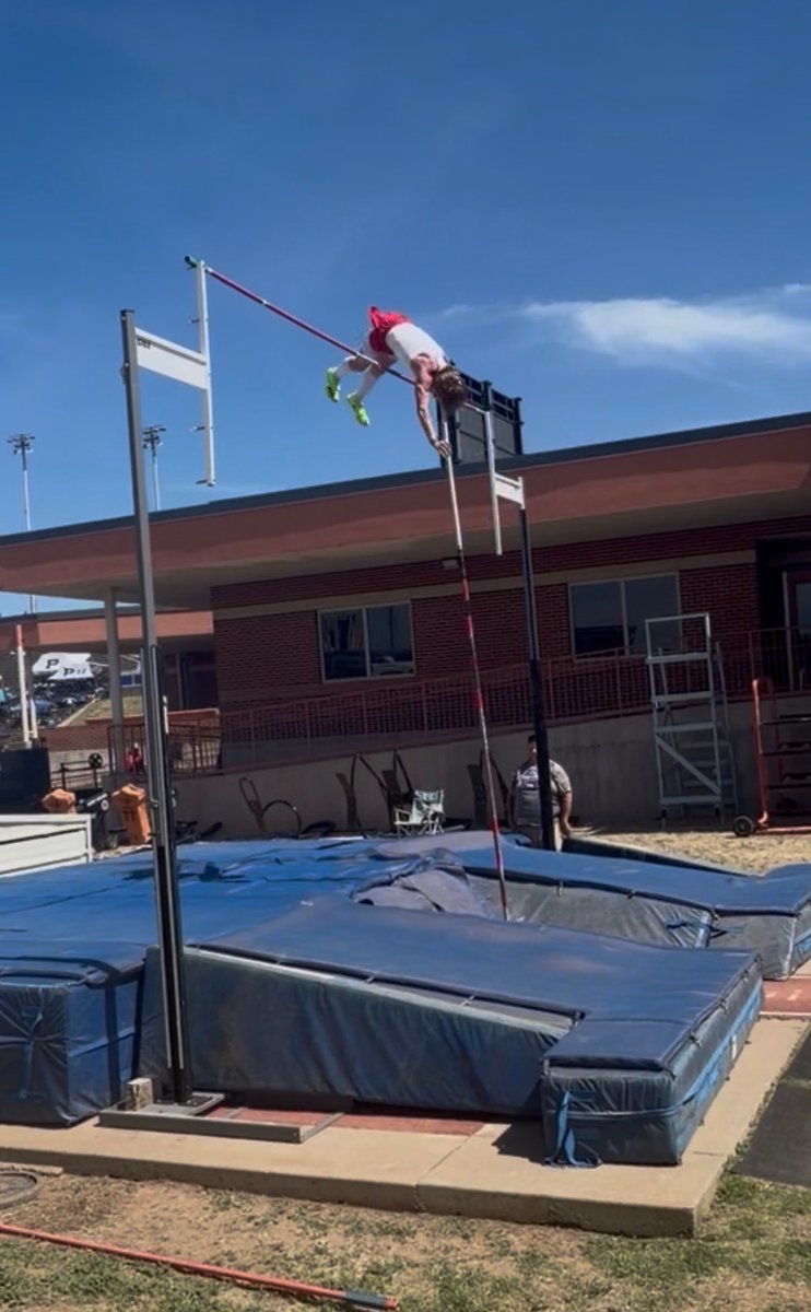 jimned_xctf's tweet photo. Congratulations to P. Aguilar on breaking JNHS Pole Vault Record by clearing a height of 15’ 3” today!  He is now the proud owner of the both the MS and HS PV record and is only a Sophomore!!! https://t.co/f078nIU8Lb
