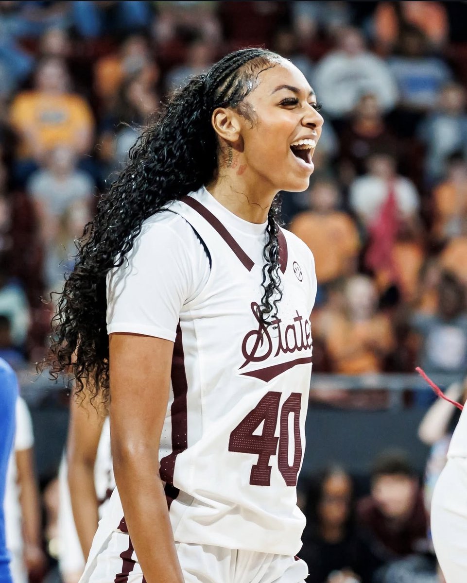 Naismith Awards tweet media