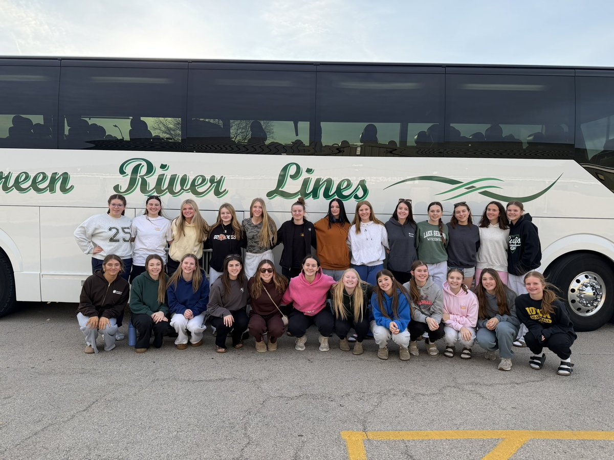 LeafSoftball's tweet photo. Lady Leaf Softball is headed to Gulf Shores for the week! #beleafs #leadtheway #hopontheleaftrain https://t.co/WUiOK6XcFi