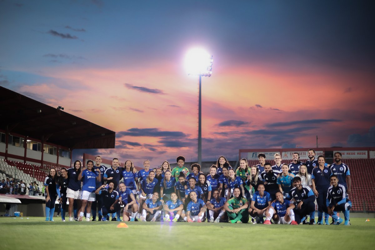 CruzeiroFem's tweet photo. Boa noite, Nação! 😉💙

📸 @gustavomjpeg / Cruzeiro https://t.co/SHmDUmPQmX
