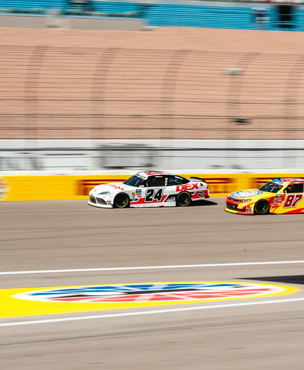 Sam Hunt Racing tweet media