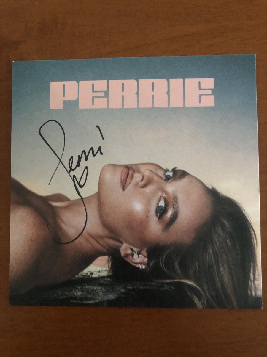perriecrave's tweet photo. can’t believe that i’ve got perrie’s signed album 🥹🩷 https://t.co/bsQXWEHsHa