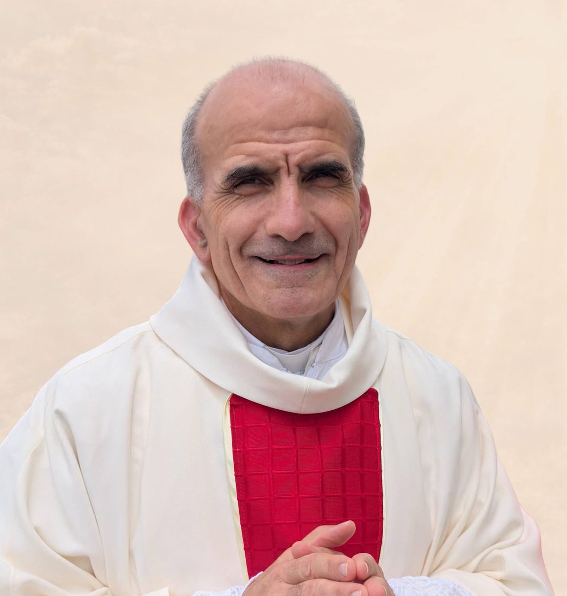 This Catholic priest, Father Alfonso Avilés Pérez, gave his life to save a boy from drowning in a river in Ecuador. 

His diocese honored his sacrifice, citing John 15:13: “Greater love has no one than this: to lay down one’s life for one’s friends.”

Image: Diócesis de Daule