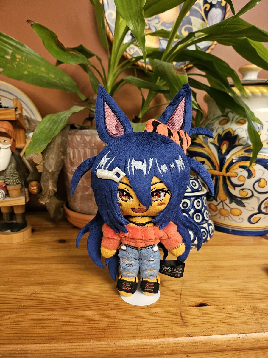 strawbebbycat's tweet photo. My adorable Hishi Amazon plushie from @kellyonelani arrived!! She turned out so good I'm so happy to have such a cute plushie of my favorite uma 💙 https://t.co/1eh3cEjlQA
