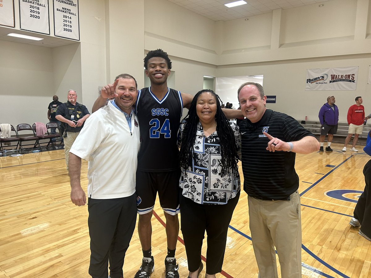 Coach Lecoeuvre tweet media