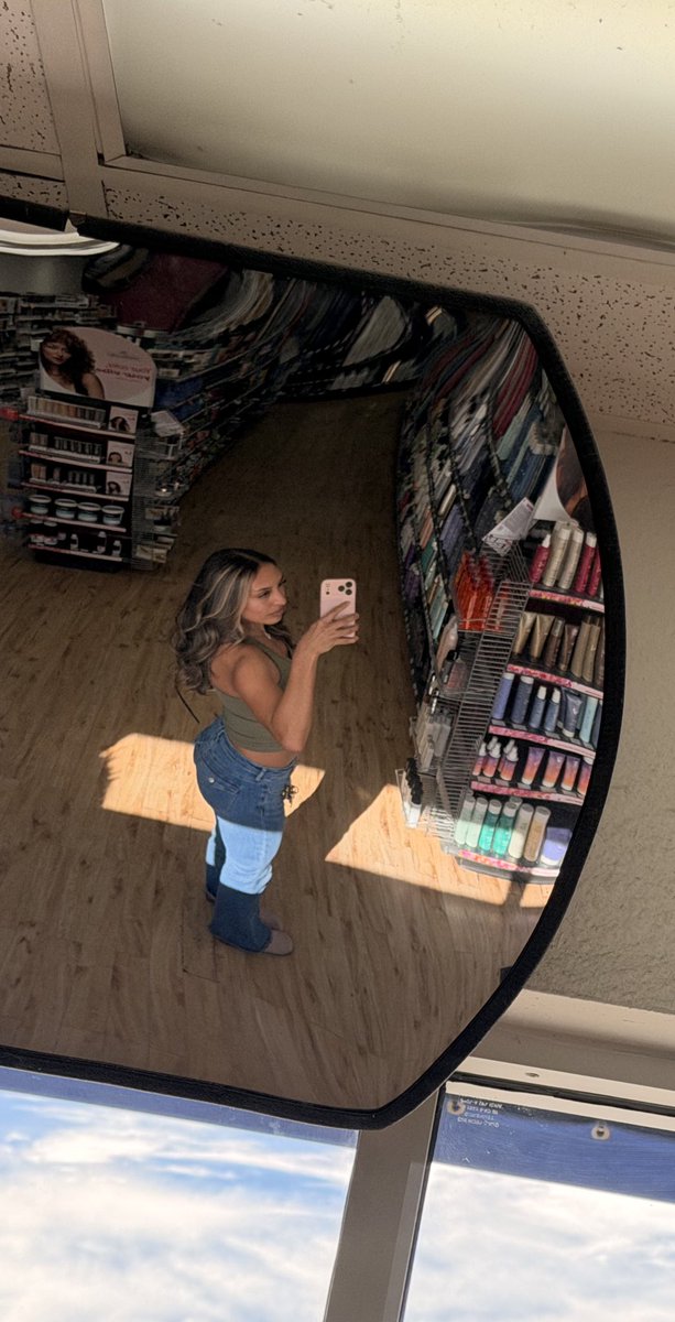 L🫗 tweet media