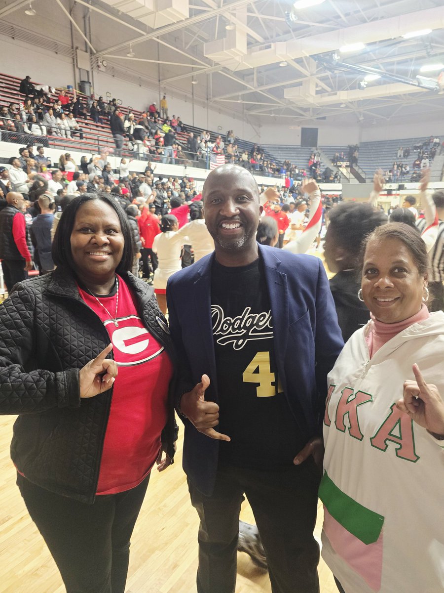 Warren Morgan tweet media