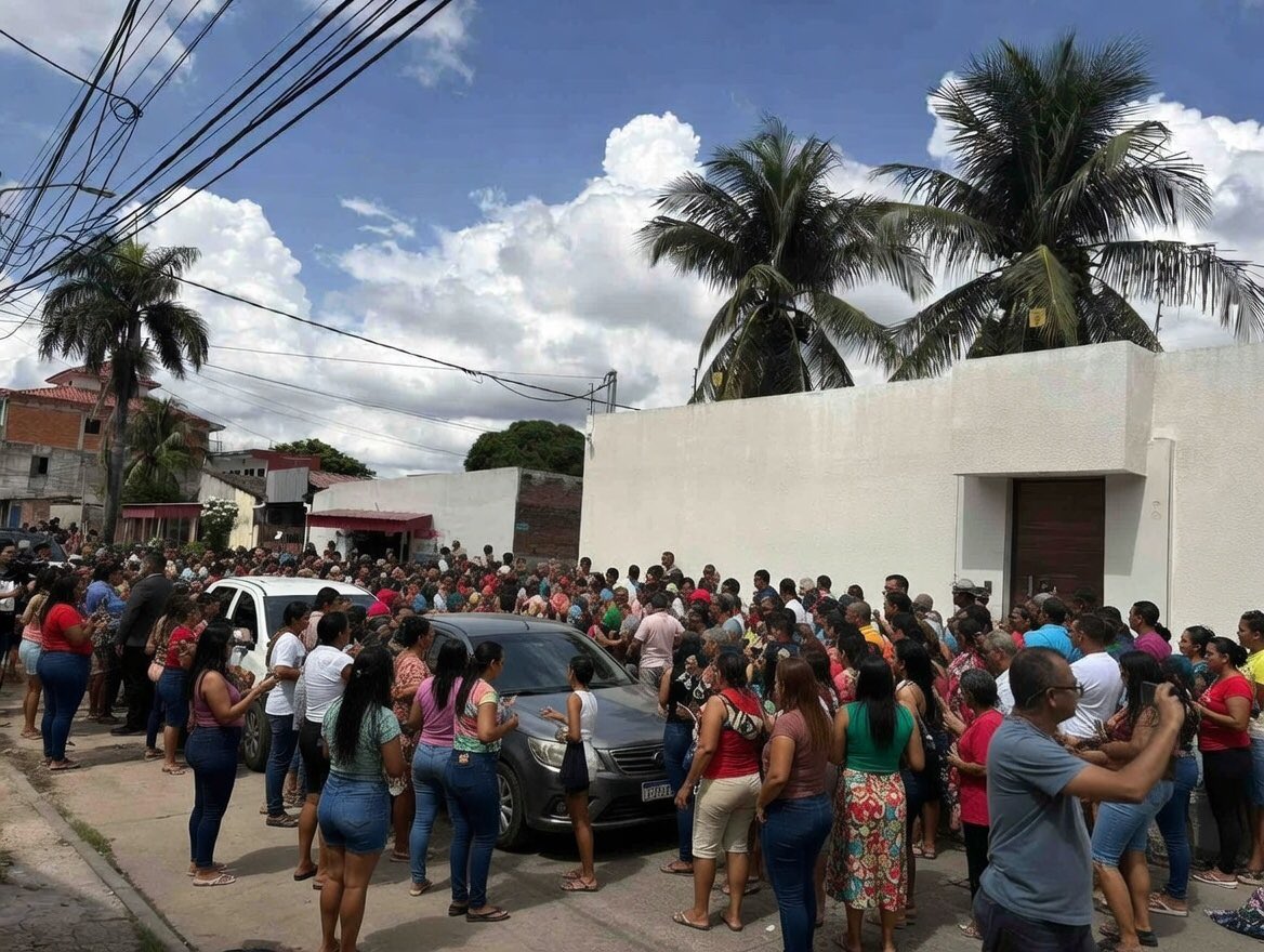 bis 7816 tweet media