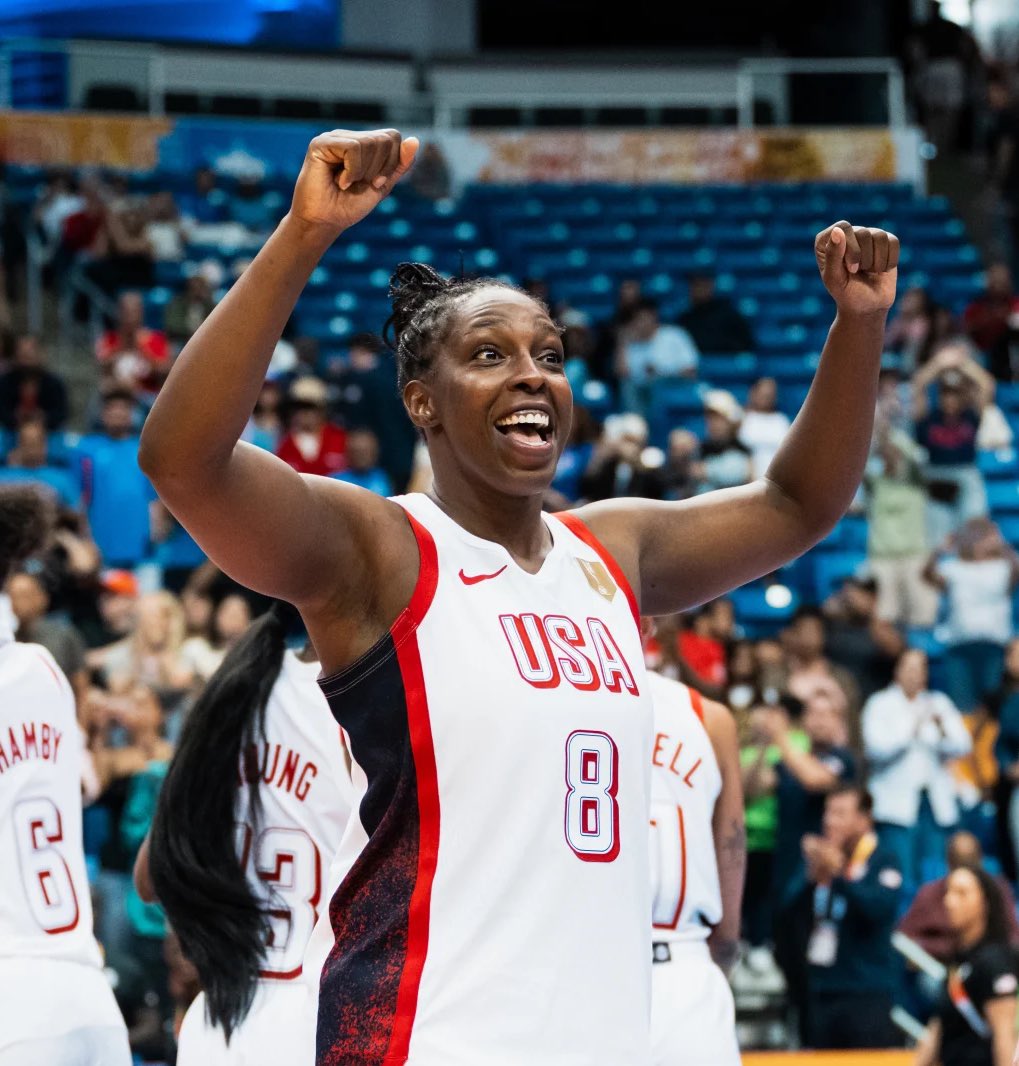 I talk hoops 🏀 tweet media