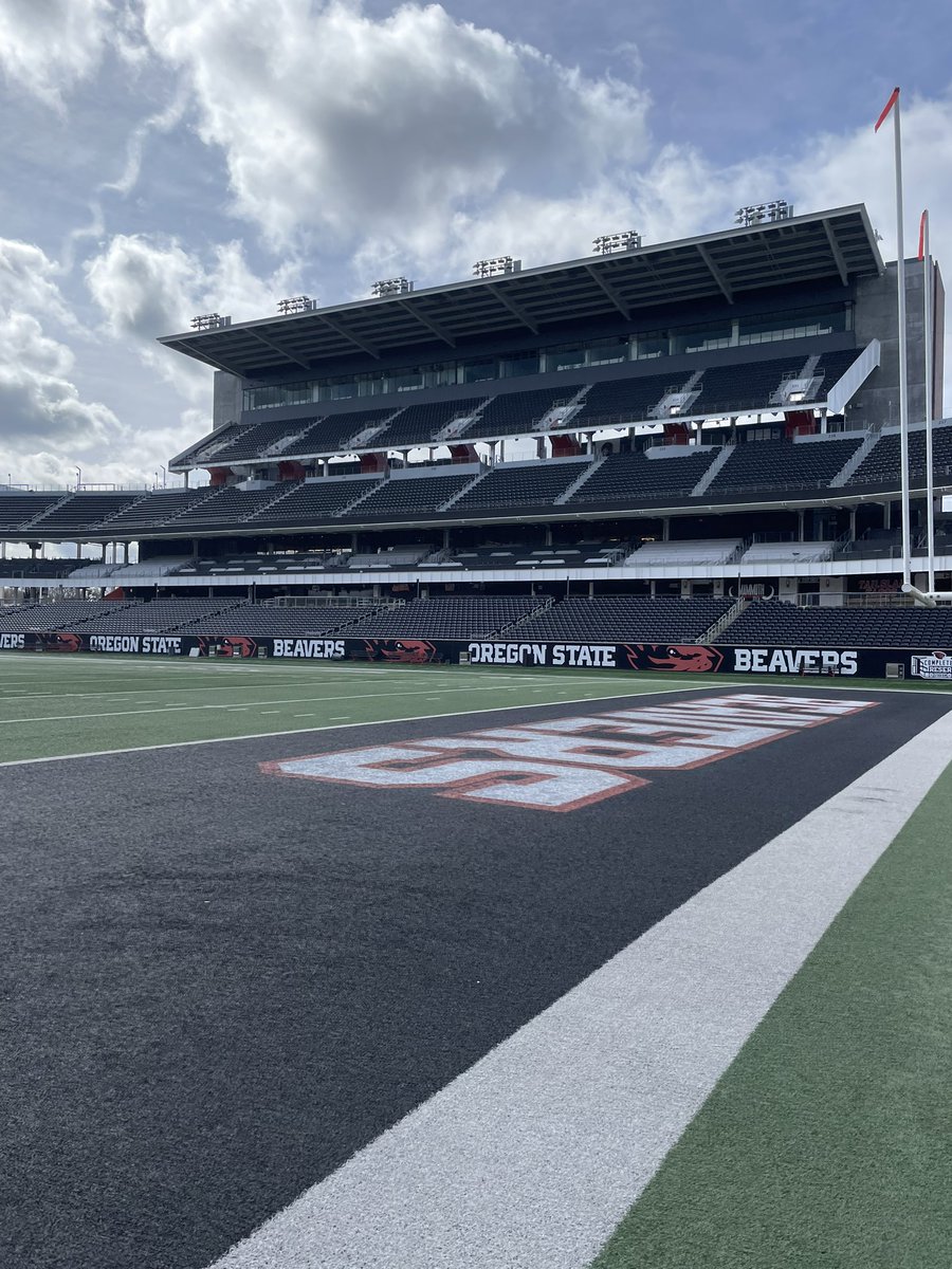 PresleyDelance's tweet photo. Had a great time down in Corvallis thank you @Coach_RWallace @CoachShephard @CoachFin_ @Coach_JTGreeno @JakeHedbergOSU @BeaverFootball for the opportunity to visit! #TheDamStandard 

@LOLakersFB @BrandonHuffman https://t.co/xqPABN0OF7
