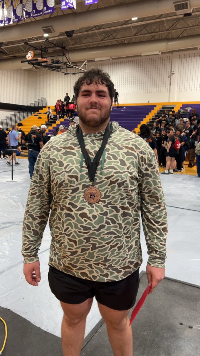 reeter22's tweet photo. 580 pound deadlift to finish the Regional Meet and takes 3 place. Qualified for State with a 1,600 pound total! Congrats @McCraeReese77 https://t.co/eJ6jwzgtG8