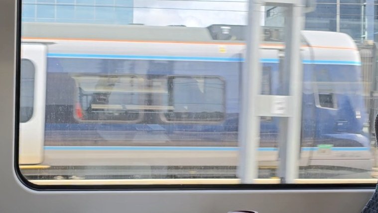 DanSpotter86's tweet image. Heres a shot of a very *RARE* @chilternrailway Class 196012 seen here in Milton Keynes Central Station and Giving of Regional Railways Express vibes on 10/03/26. ##wcml #Class196 #Regionalrailways #Miltonkeynes #miltonkeynescentral #1990s #Spring2026
