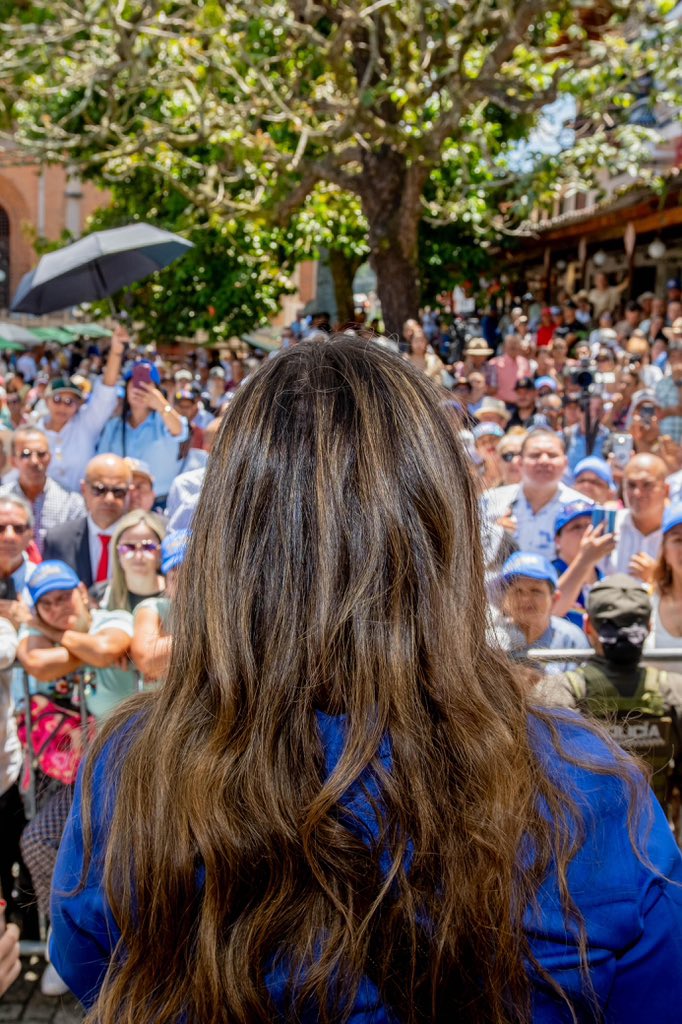 🇨🇴Gracias, Jericó. Recibo este respaldo con humildad y determinación: un compromiso sagrado ante Dios. Con su guía, trabajaremos sin descanso por la Colombia segura y justa que todos merecemos.