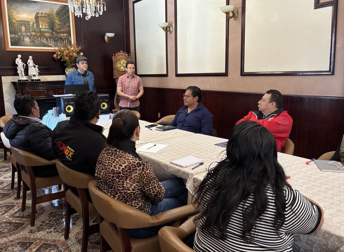 StirttPuebla's tweet photo. En San Martín Texmelucan, se impartió el “Curso-Taller de Actualización en Locución” con Alejandro Hernández, para reforzar conocimientos y ser más creativos y profesionales ante los desafíos de la inteligencia artificial. https://t.co/A5r4NS4NYA