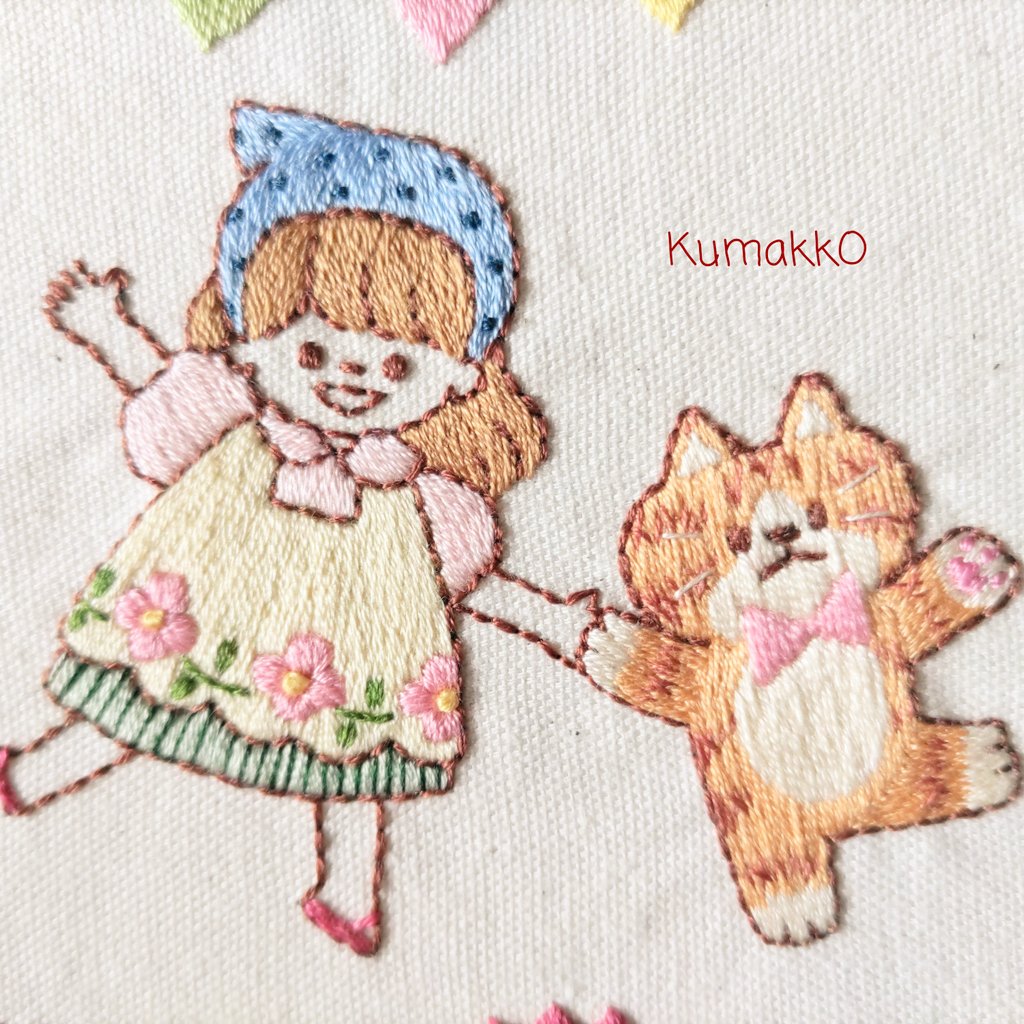 チューリップ畑でルンタッタ🌷♪

#刺繍 #刺しゅう
#ハンドメイド
#てづバ
OSAKAアート＆てづくりバザール
3/20(金㊗️)のみ出店
KumakkOブース【T-67】