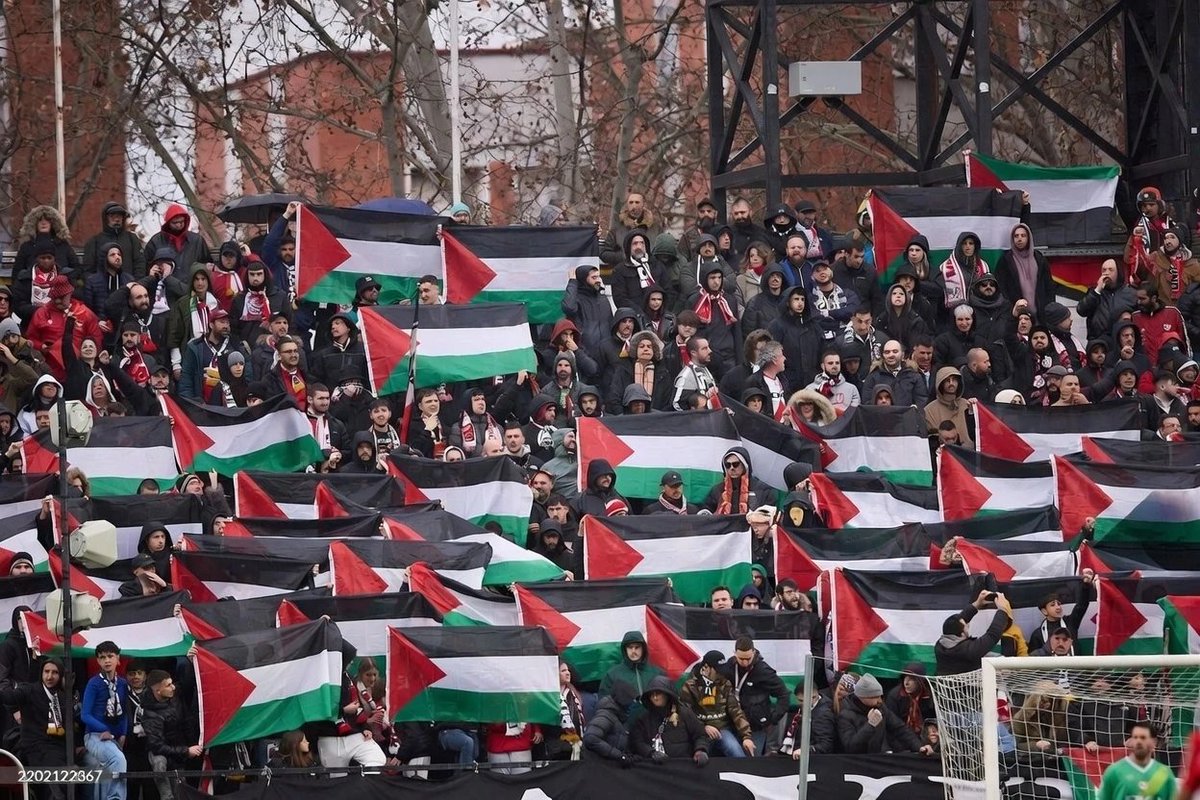 Antifa_Ultras tweet media