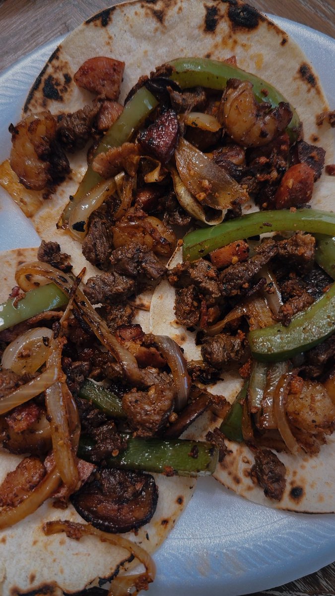 That Chick Mayra 🤎 tweet media