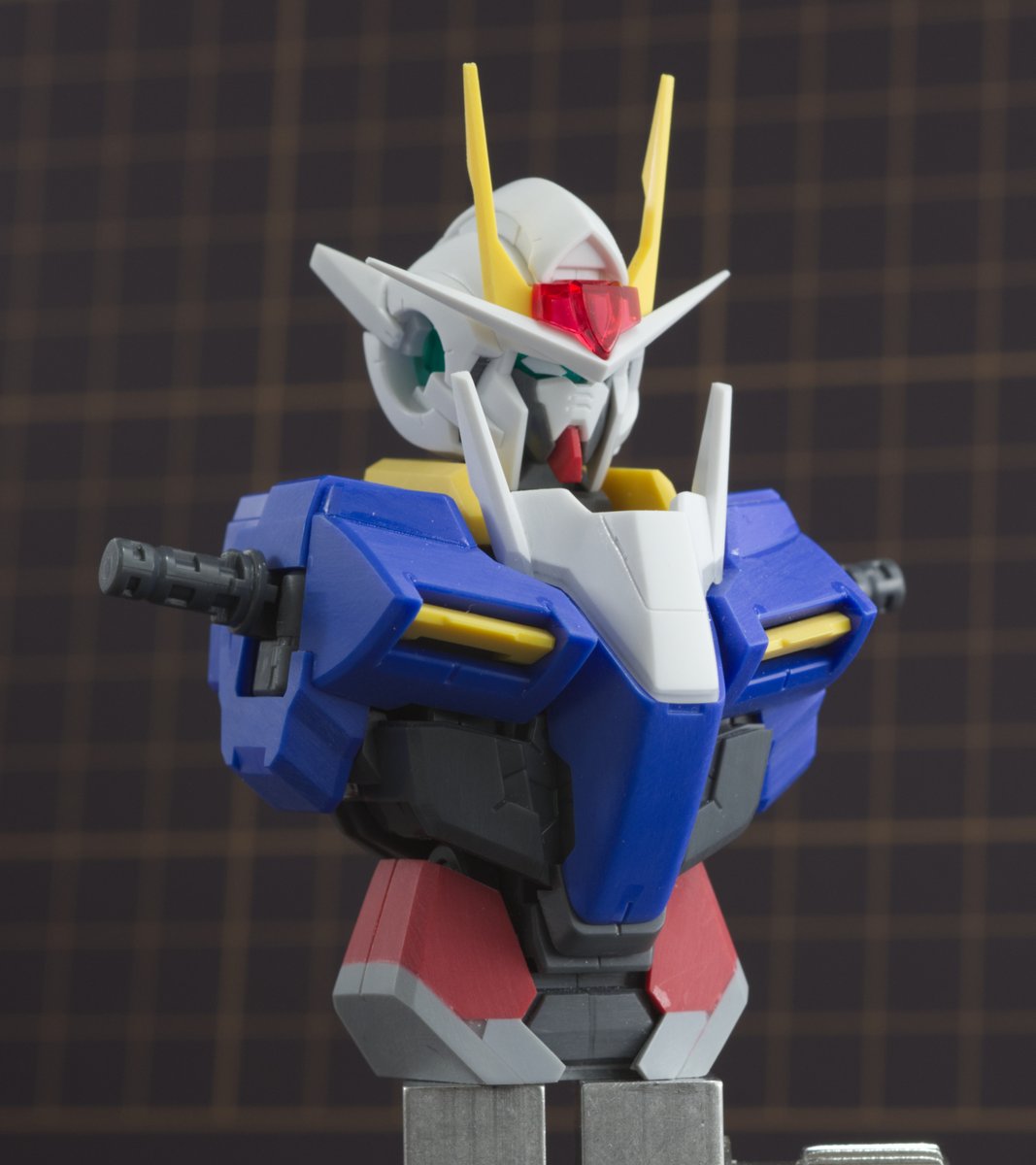 P5u5QTFAXNSK564's tweet image. MG ダブルオーガンダム セブンソード/G
トールギスの合間に、磨いたり彫りなおしたり、ちょこちょこ進めてます
・頭部位置を2mm後方へ移動＆首の短縮
・ツインアイ新造
・腹部のパーツを大型化(腰のグラつき対策)
等々
#INTERSTELLAR_00 #NIPCOM