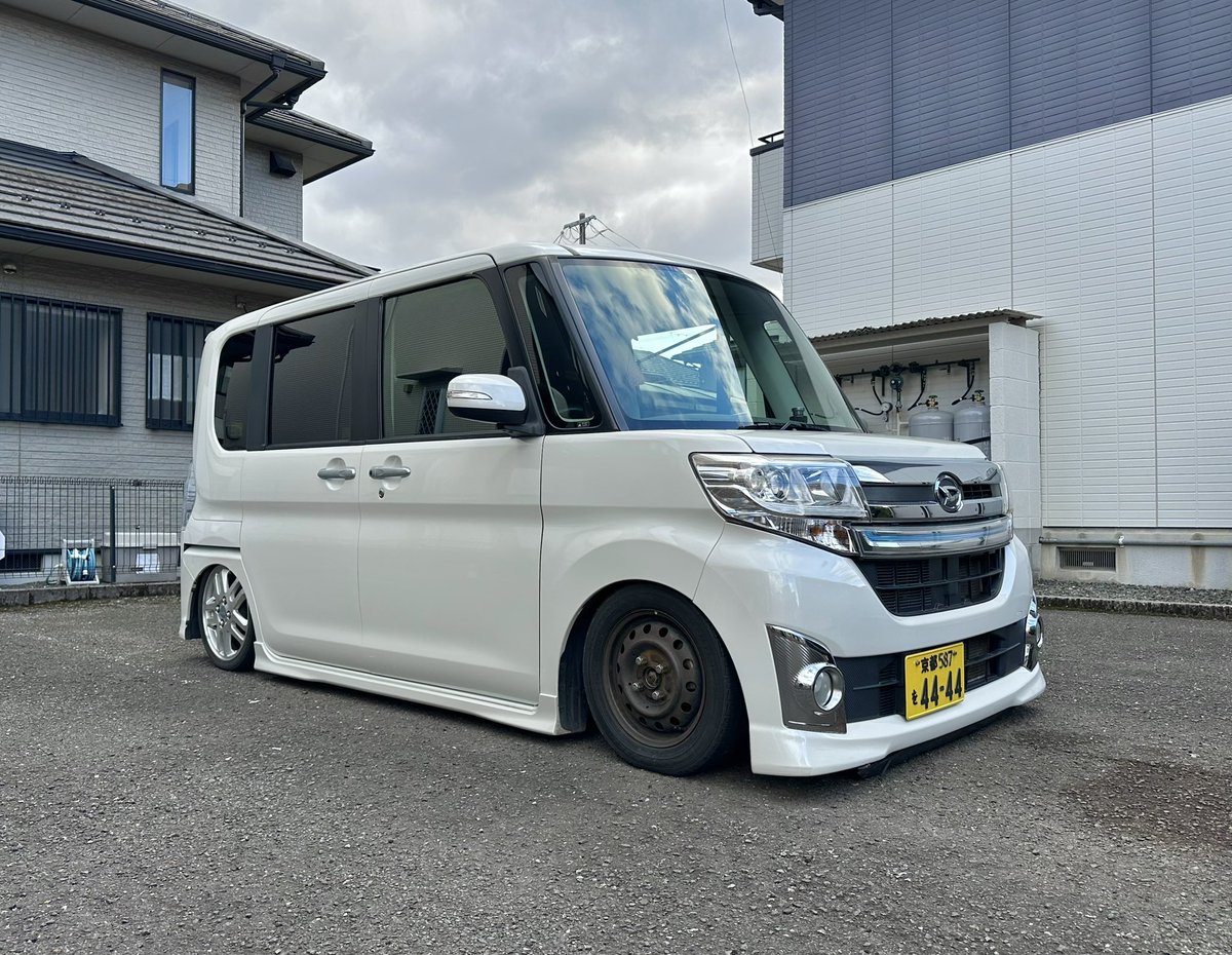 93_tanto's tweet photo. 飽きたから戻そかなw
年がら年中関係無くタイヤ交換しまくるただのキチガイw https://t.co/nfCV4vRwn8