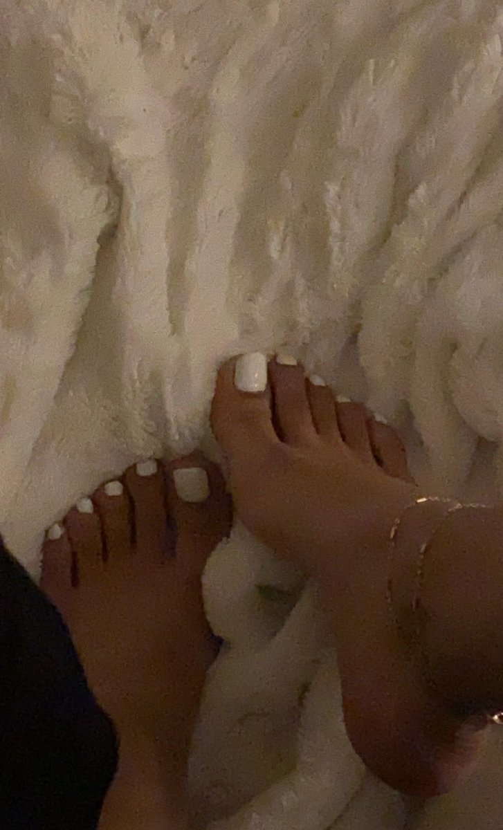 Goddestari1's tweet photo. wanna see more? dm me, only apple pay &amp; throne 💕 #feetfetısh https://t.co/AEPbn5O4P3