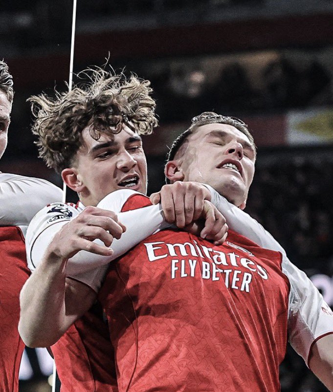 Even Gyokeres’ own team mates are like ‘Fuck it, let’s join in’. 😭😭😭