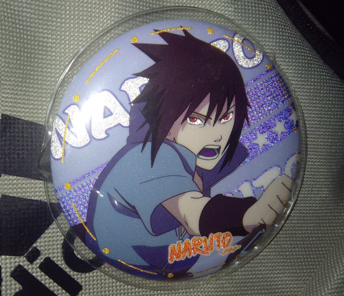 Compre un sobre sorpresa de Naruto y cuando vi q me salio Sasuke me re decepcione
(Yo quería a Gaara)
Igual esta bonito