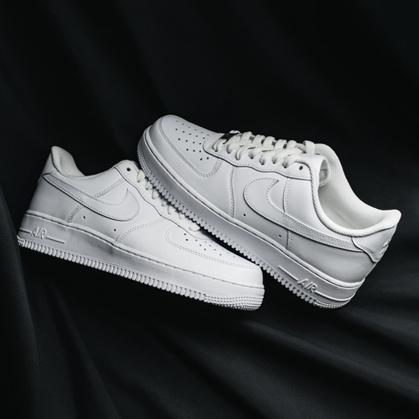 JustFreshKicks tweet media