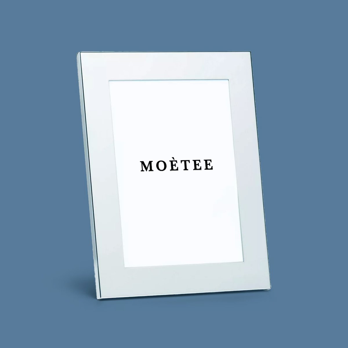 𝗠𝗢𝗘̀𝗧𝗘𝗘 tweet media