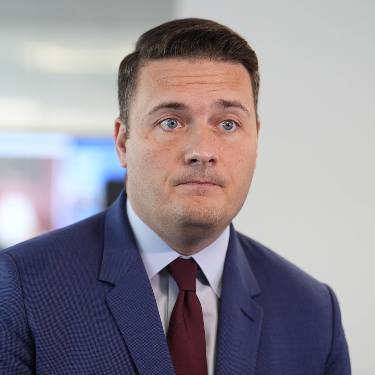 The Manifesto Was the Alibi

The Labour manifesto of 2024 was explicit. Britain would not rejoin the customs union. It would not rejoin the single market. There would be no return to freedom of movement. Voters were told this clearly, repeatedly, and in writing. They voted