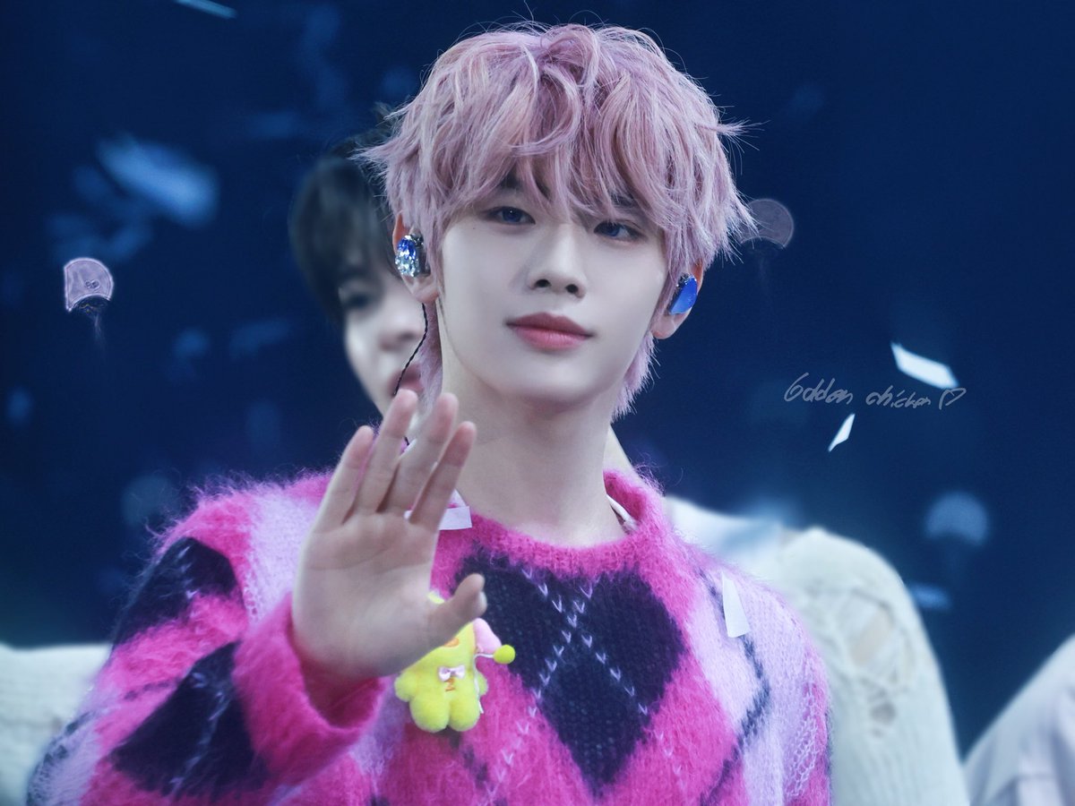 llt🐤🐣🐥 tweet media