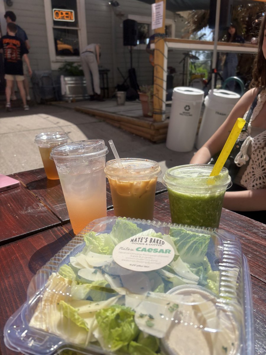 ✨lel✨ tweet media