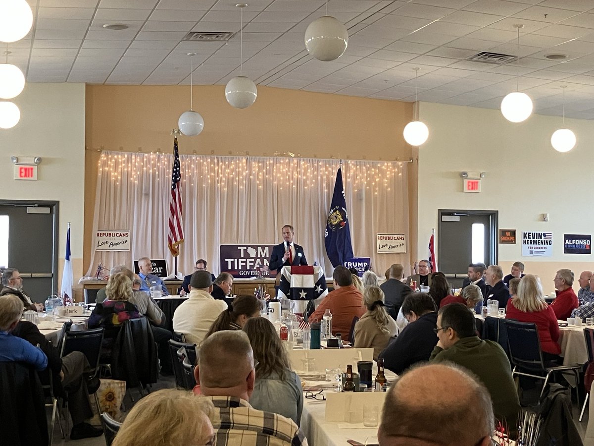 Lee_Erath's tweet photo. This is what grassroots is all about.  @PaulWassgren, @kevinforwi, @JessiEbbenWI, @MikeAlfonsoWI, and Niina Baum all connected with delegates at the 7th CD caucus so they can decide who they will vote for and have represent them on Capitol Hill! https://t.co/NtA2XKTfBj