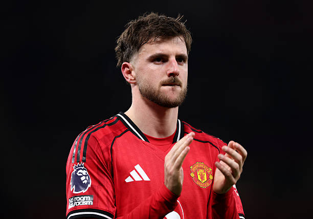 مـ!زن tweet media